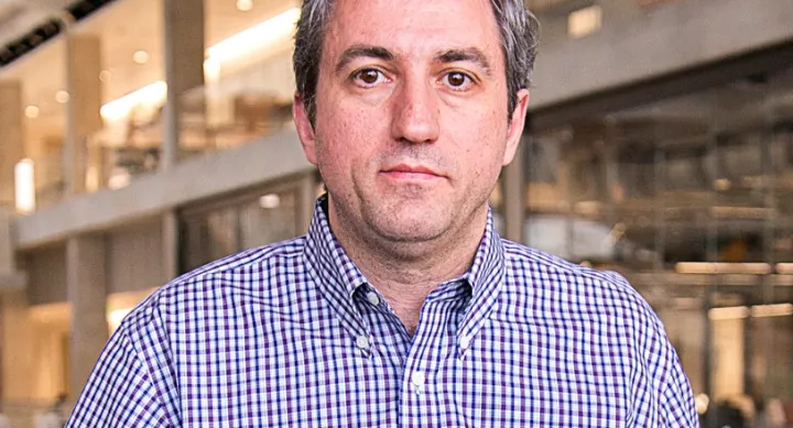 Emanuel Tutuc headshot